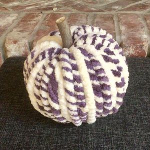 #8 Decorative Yarn Pumpkin Purple and Cream